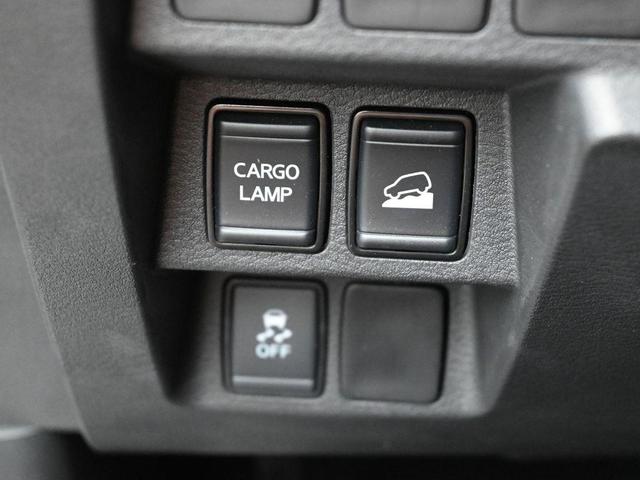 Photo of 2024 Glacier White Nissan Frontier