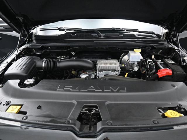 Photo of 2023 Diamond Black Crystal Pearlcoat RAM 1500