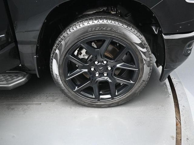Photo of 2023 Diamond Black Crystal Pearlcoat RAM 1500