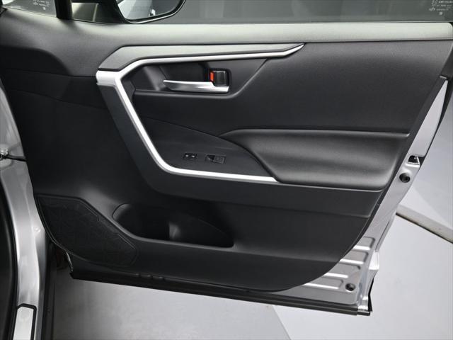 Photo of 2025 Silver Sky Toyota RAV4 Hybrid