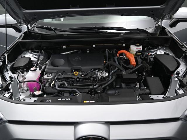 Photo of 2025 Silver Sky Toyota RAV4 Hybrid