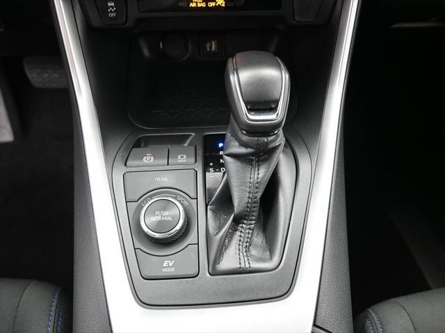 Photo of 2025 Silver Sky Toyota RAV4 Hybrid