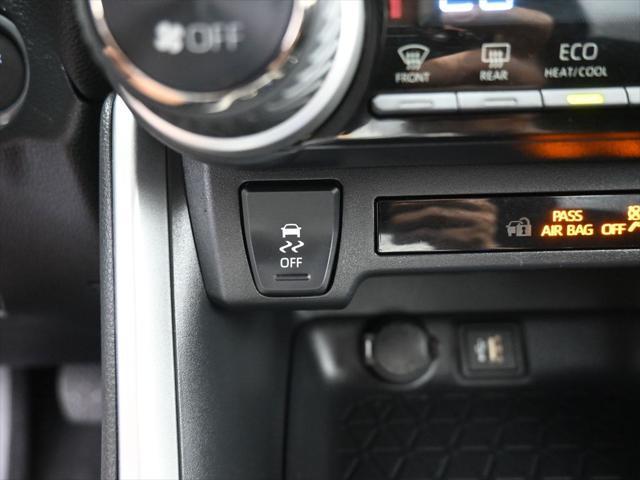 Photo of 2025 Silver Sky Toyota RAV4 Hybrid