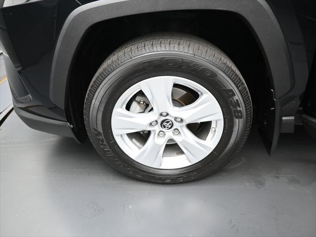 Photo of 2019 Midnight Black Metallic Toyota RAV4