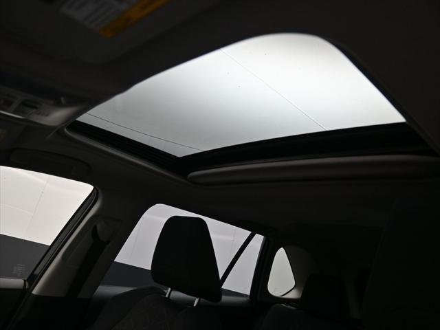Photo of 2019 Midnight Black Metallic Toyota RAV4