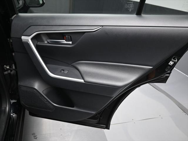 Photo of 2019 Midnight Black Metallic Toyota RAV4