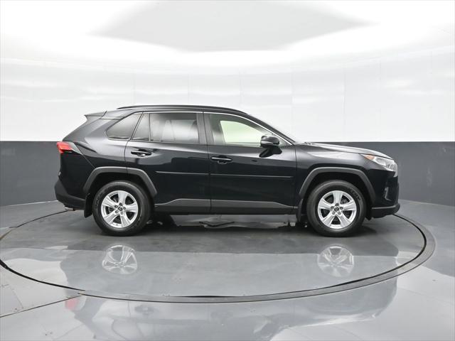 Photo of 2019 Midnight Black Metallic Toyota RAV4