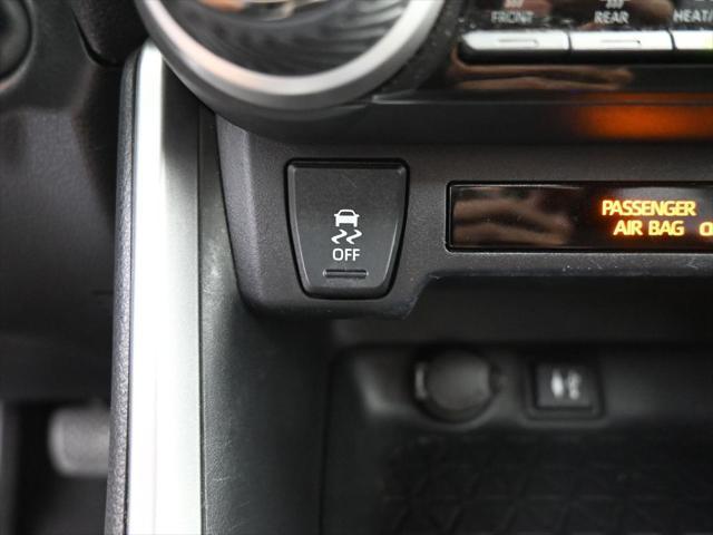 Photo of 2019 Midnight Black Metallic Toyota RAV4