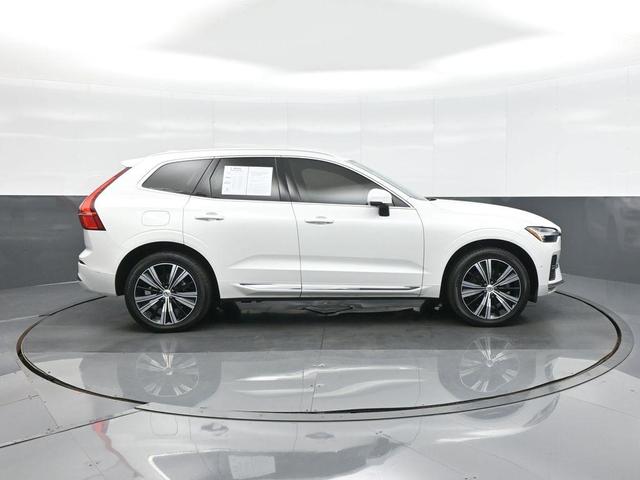 Photo of 2023 Crystal White Volvo XC60