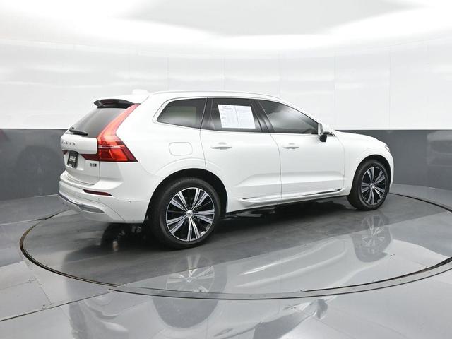 Photo of 2023 Crystal White Volvo XC60