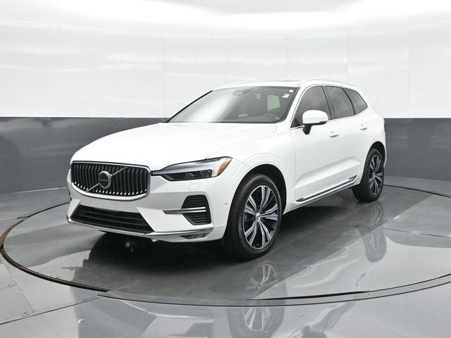 Photo of 2023 Crystal White Volvo XC60