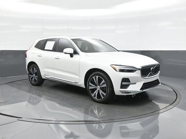 Photo of 2023 Crystal White Volvo XC60