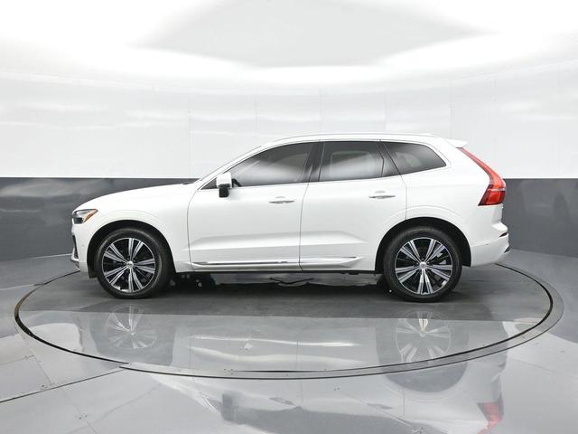 Photo of 2023 Crystal White Volvo XC60