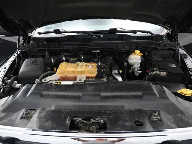 Photo of 2015 Brilliant Black Clearcoat RAM 1500