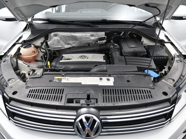 Photo of 2014 Pure White Volkswagen Tiguan