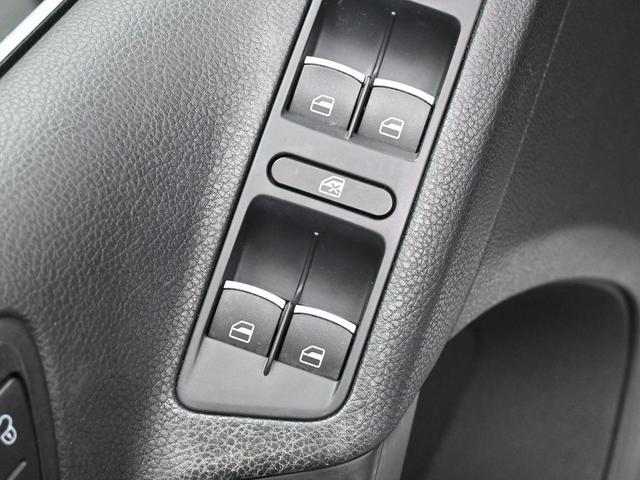 Photo of 2014 Pure White Volkswagen Tiguan