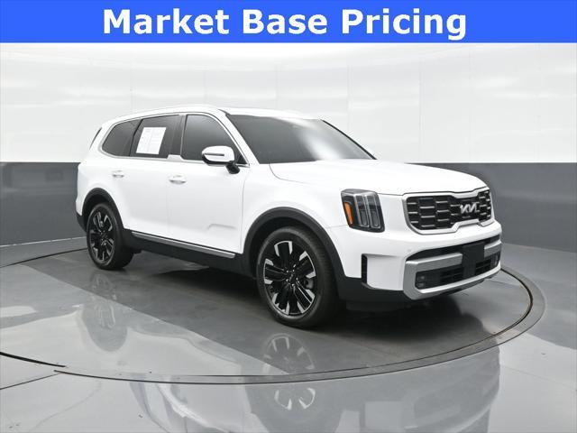 Photo of 2023 Glacial White Pearl Kia Telluride