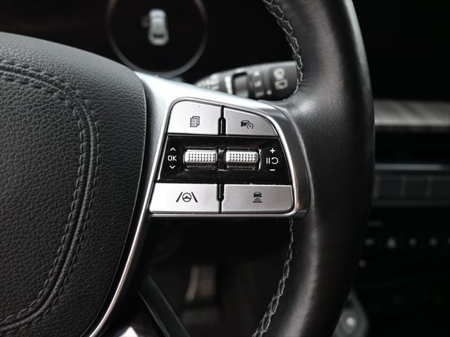 Photo of 2023 Glacial White Pearl Kia Telluride