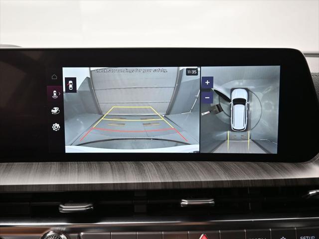 Photo of 2023 Glacial White Pearl Kia Telluride