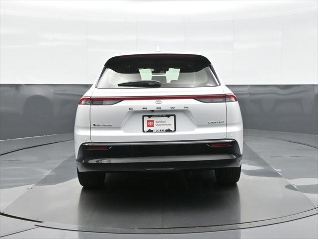 Photo of 2025 Oxygen White Toyota Crown Signia