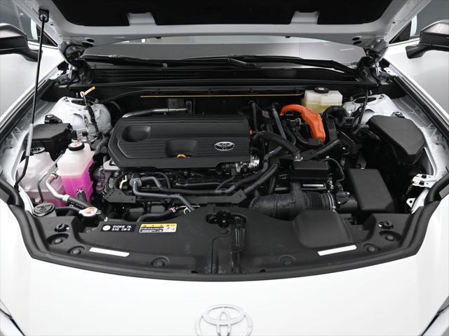 Photo of 2025 Oxygen White Toyota Crown Signia