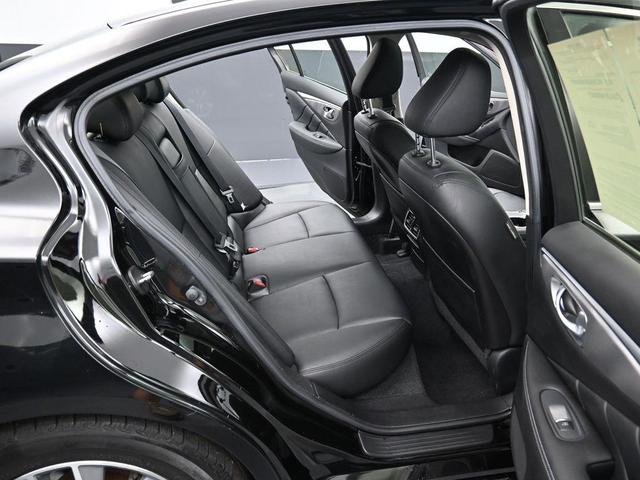 Photo of 2015 Black Obsidian INFINITI Q50