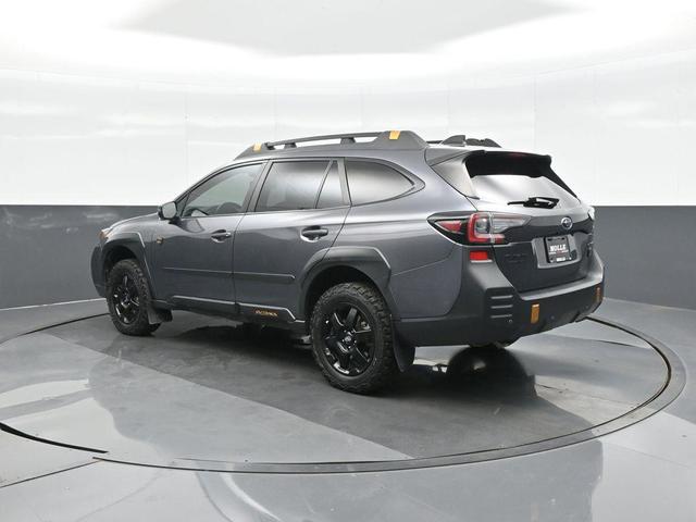 Photo of 2022 Gray Metallic Subaru Outback