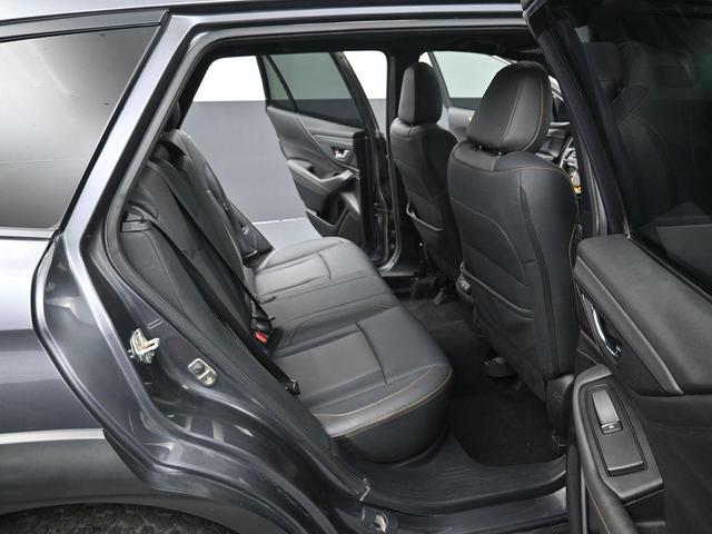 Photo of 2022 Gray Metallic Subaru Outback