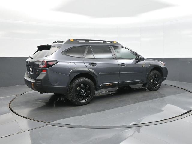 Photo of 2022 Gray Metallic Subaru Outback