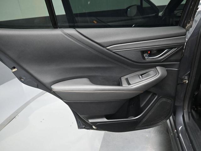 Photo of 2022 Gray Metallic Subaru Outback