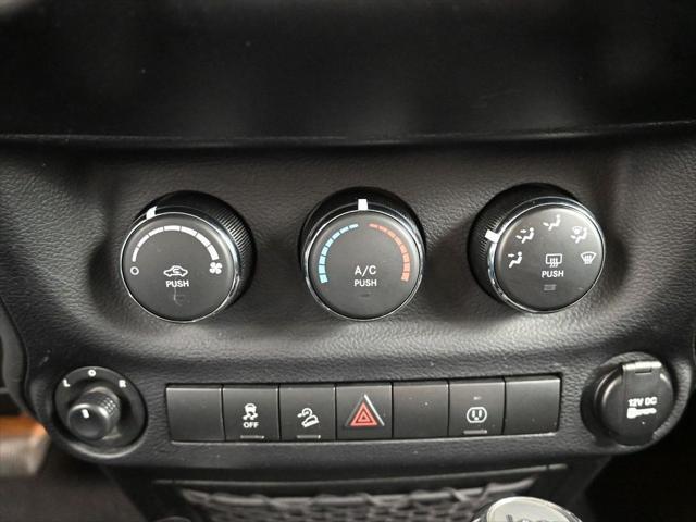 Photo of 2017 Bright White Clearcoat Jeep Wrangler Unlimited