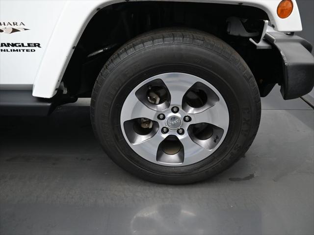 Photo of 2017 Bright White Clearcoat Jeep Wrangler Unlimited