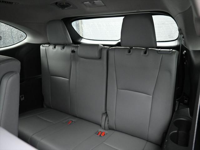 Photo of 2021 Celestial Silver Metallic Toyota Highlander