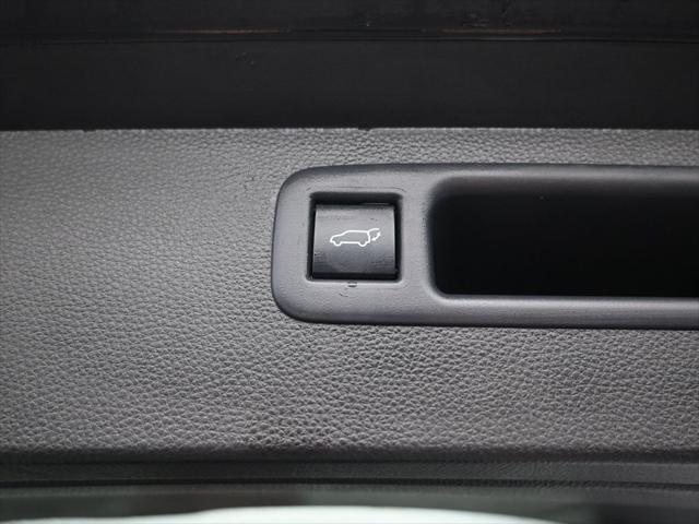 Photo of 2021 Celestial Silver Metallic Toyota Highlander