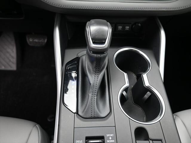 Photo of 2021 Celestial Silver Metallic Toyota Highlander