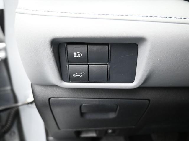 Photo of 2021 Celestial Silver Metallic Toyota Highlander