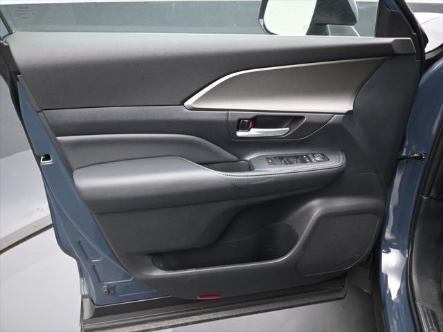 Photo of 2025 Cloud Toyota Grand Highlander Hybrid