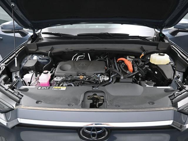 Photo of 2025 Cloud Toyota Grand Highlander Hybrid