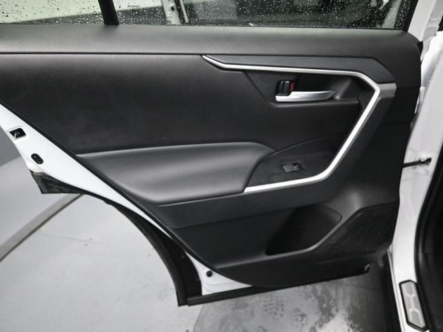 Photo of 2024 Pearl Toyota RAV4 Hybrid