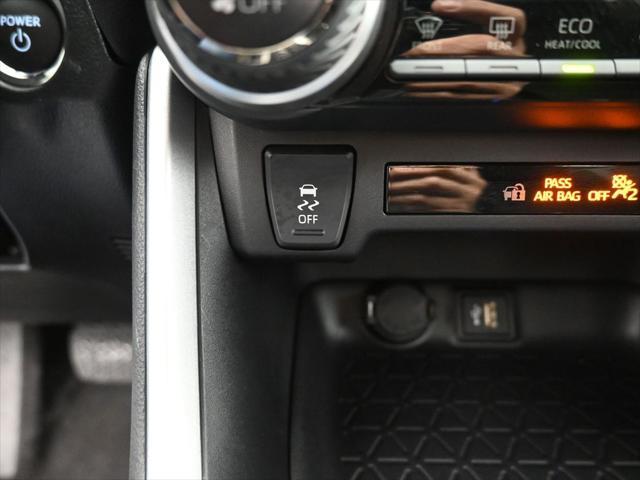 Photo of 2024 Pearl Toyota RAV4 Hybrid