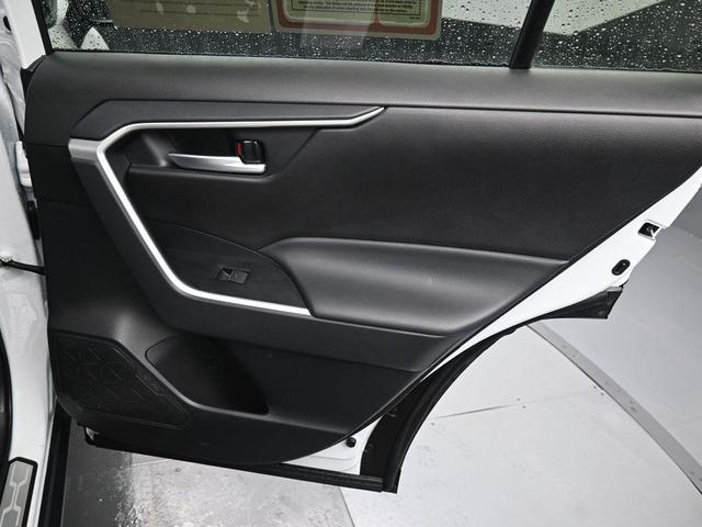 Photo of 2024 Pearl Toyota RAV4 Hybrid