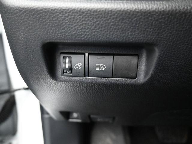 Photo of 2024 Pearl Toyota RAV4 Hybrid