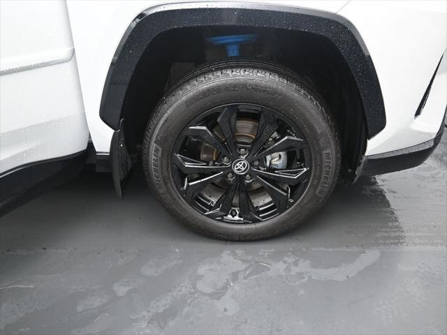 Photo of 2024 Pearl Toyota RAV4 Hybrid