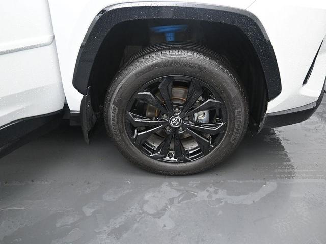 Photo of 2024 Pearl Toyota RAV4 Hybrid