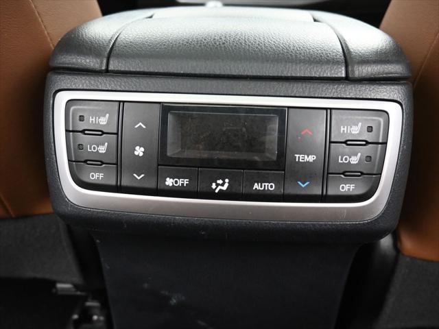 Photo of 2018 Ooh La La Rouge Mica Toyota Highlander
