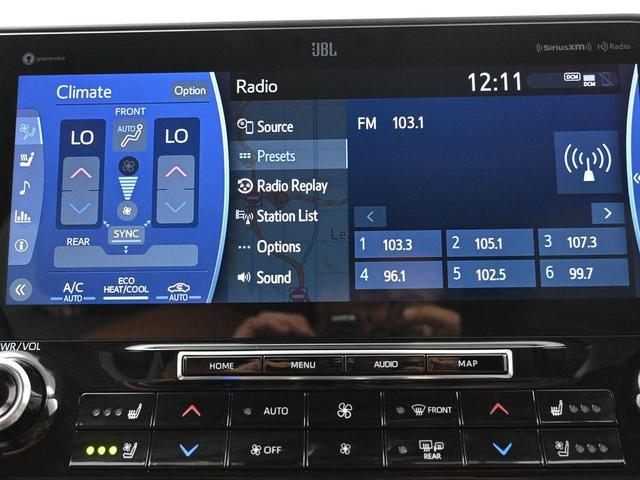 Photo of 2022 Magnetic Gray Metallic Toyota Highlander Hybrid