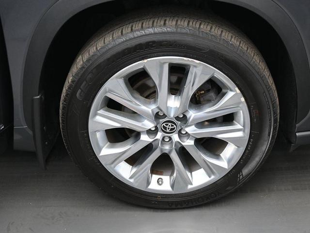 Photo of 2022 Magnetic Gray Metallic Toyota Highlander Hybrid