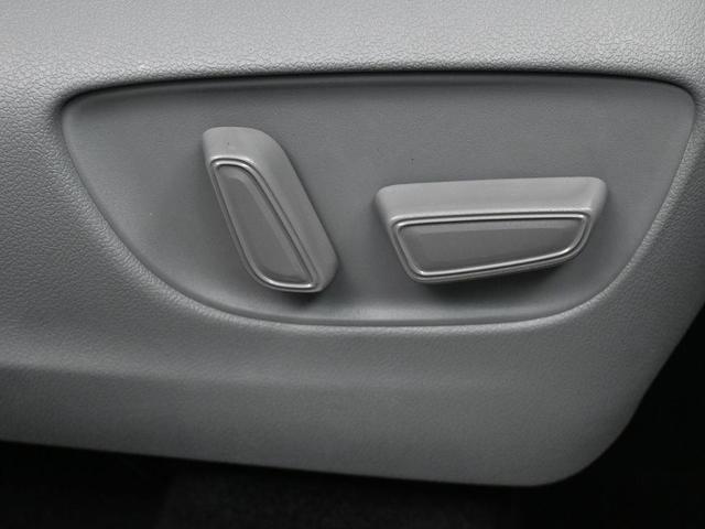 Photo of 2022 Magnetic Gray Metallic Toyota Highlander Hybrid