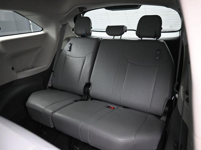 Photo of 2023 Predawn Gray Mica Toyota Sienna