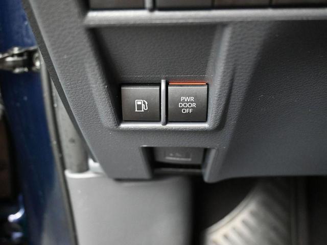 Photo of 2023 Predawn Gray Mica Toyota Sienna